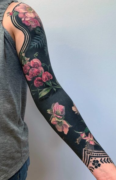 10+ Dainty Flower Tattoo Ideas - HARUNMUDAK