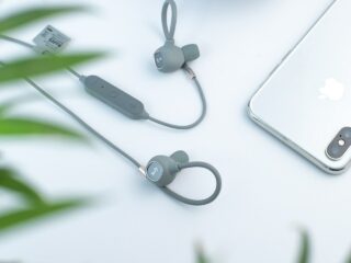 pexels screen post 4526424 10 Services to Listen Songs Together Online 2025